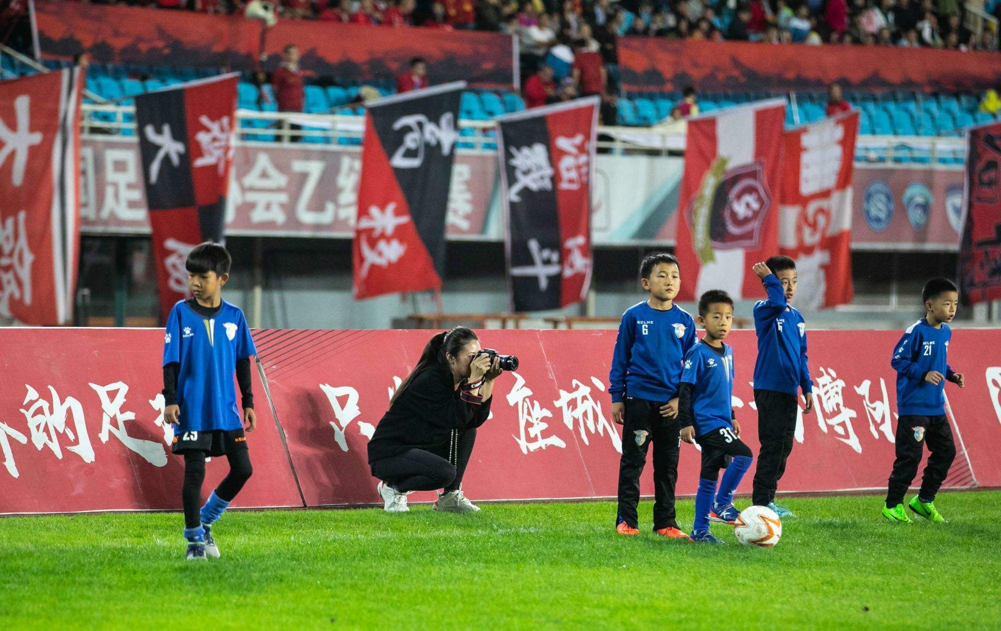 半岛体育-浙江绿城客场战平淄博蹴鞠，客场保持不败